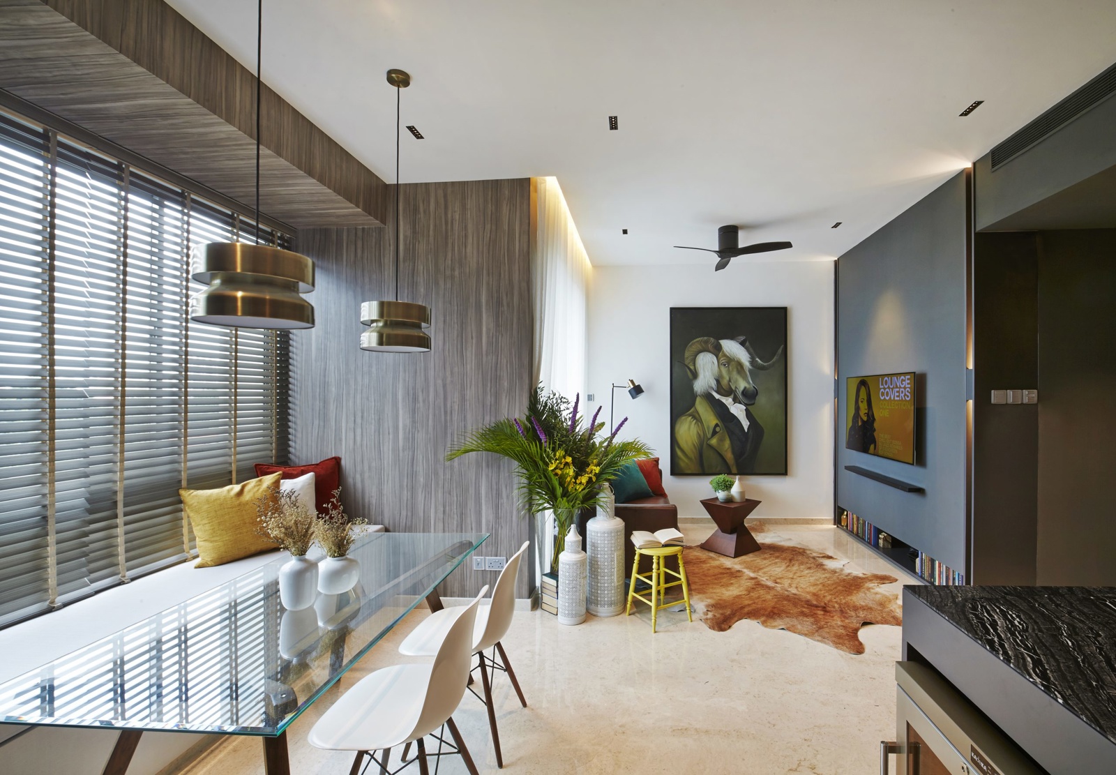 One Tree Hill Residence - 1001sqft by Honeycomb Design Studio. Unit is HDB and follows a  style.